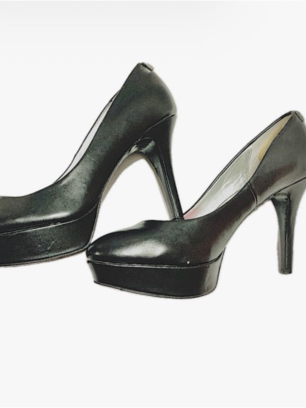 Guess Sexy Platform Black Pumps with Gold Buckle Detail On The Back Size 8.5